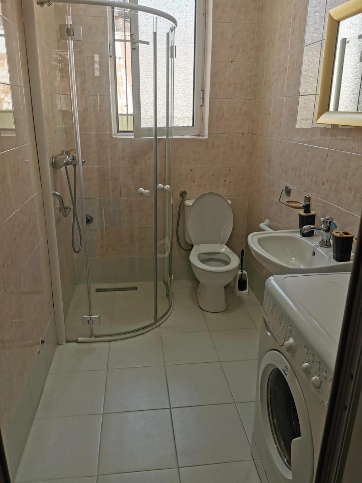 Gm Tirana Hostel Eksteriør bilde