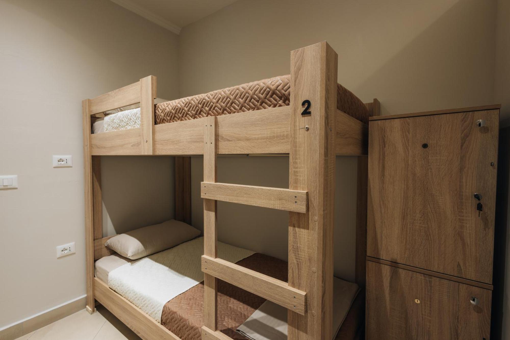 Gm Tirana Hostel Eksteriør bilde